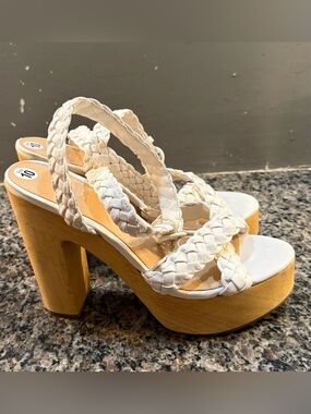 Veronica Beard White Braided Leather Platform Sandals with Wood Heel Size10